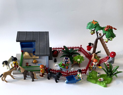 Playmobil farm animal centre - playmobil,