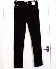 SIZE 10 REG= 28.3/4" INS LEG