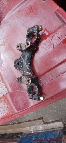 Suzuki forks top yoke - forks,
