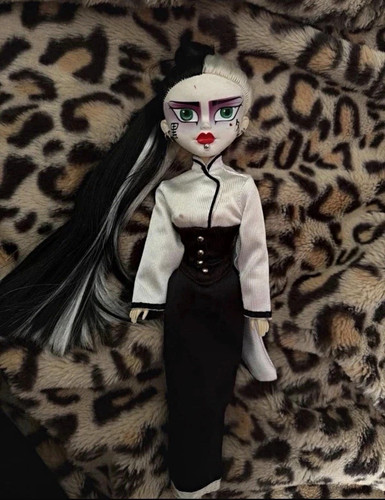 Bleeding edge goth - , doll,