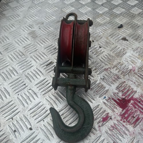 Vintage rope pulley block and - vintage,