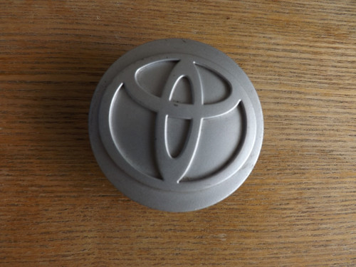 Toyota car centre - centre, wheel