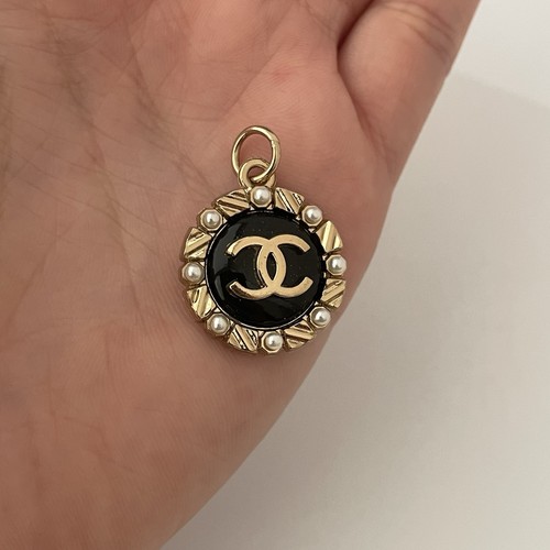 Chanel vintage gold toned - vintage,