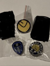 3x Leeds United Fc Pin Badge