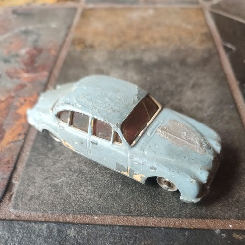 Dinky toys no195 jaguar 4 - dinky,