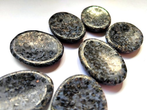 Indigo gabbro thumb stone - gabbro,