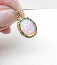 9ct Gold Opal Pendant Cultured