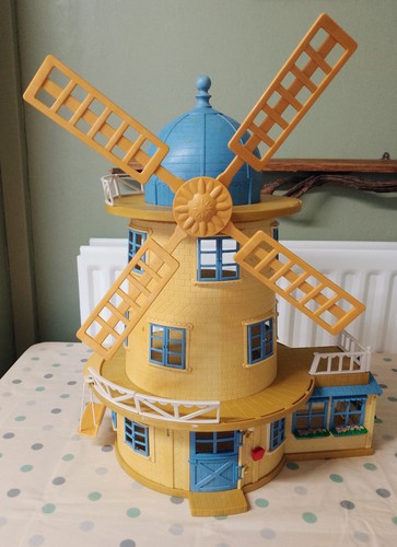 Sylvanian families field - sylvanian, view