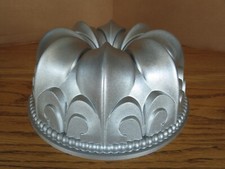 Nordic Ware Fleur De Lis Bundt Cake Pan Ornate 9" Heavy Cast Aluminum 10 Cup