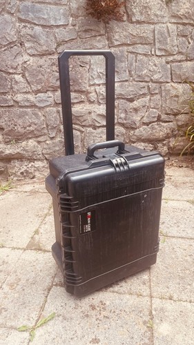 Pelican storm case - (hardigg),