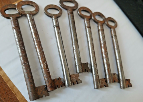 Antique long cabinet keys - x,