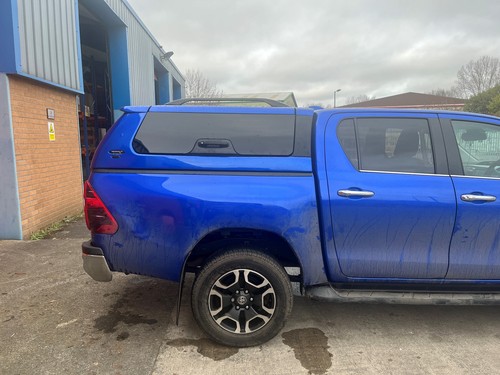 New toyota hilux avantgarde - toyota,