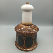 Iden Pottery Rye Ceramic Table