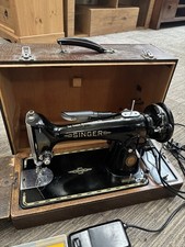 SINGER 201K SEWING MACHINE WITH SPARES AND EXTRAS 