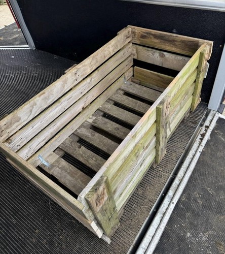 Horse hay box bar - hay,