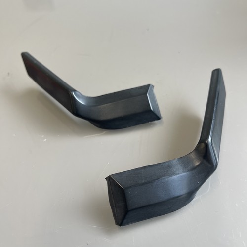 Pair genuine saab 900 - 900, classic