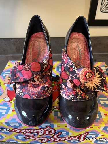 Irregular choice floral - floral, button