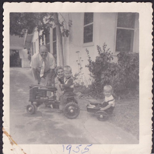 Boys farmall pedal - boys, tractor