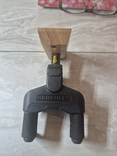 Hercules guitar wall hanger - hercules,