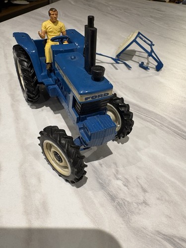 Ford diecast plastic farm - ford, diecast/plastic