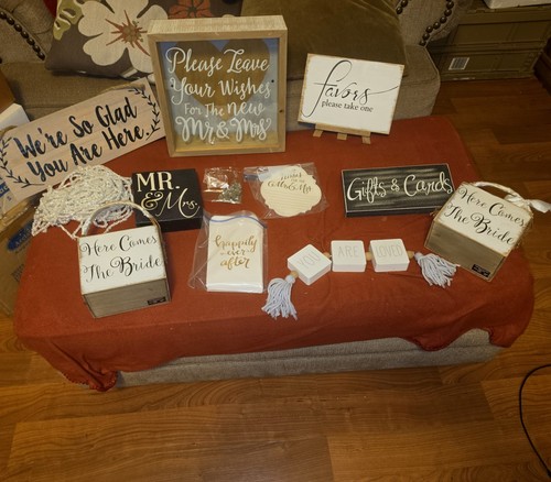 Assorted wedding decorations - assorted,