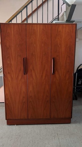 Plan triple wardrobe - g,
