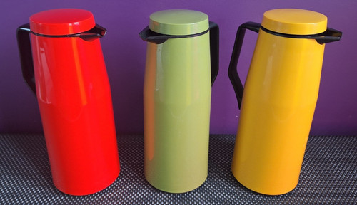 Vintage 1970 thermos - x, hot