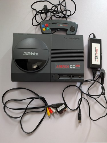 Vintage commodore amiga cd32 - vintage,