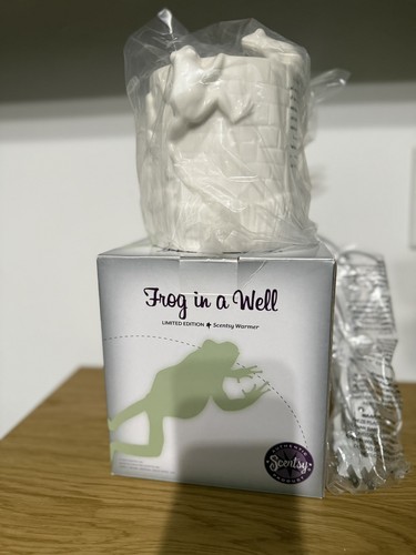 Scentsy frog well warmer - scentsy,