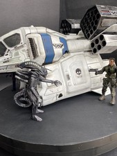 Custom Aliens Weyland Yutani