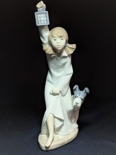 NAO by LLADRO - "WHO'S THERE"