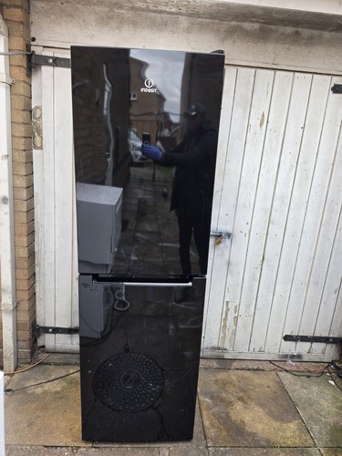 Indesit fridge freezer - freezer, black