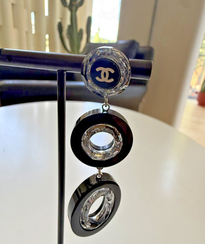 Single chanel 60s style - chanel, 60s-style