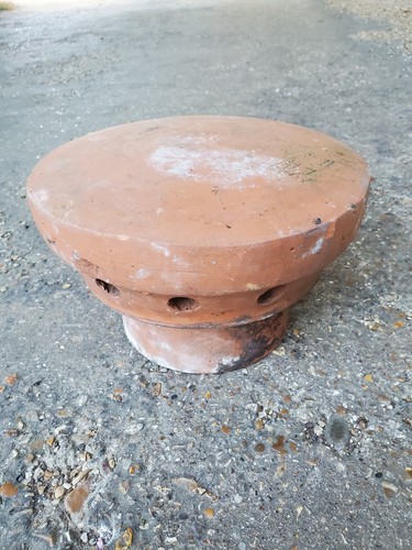 Terracotta pepper pot chimney - pot,