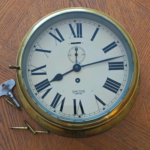 Smiths empire round brass - round,