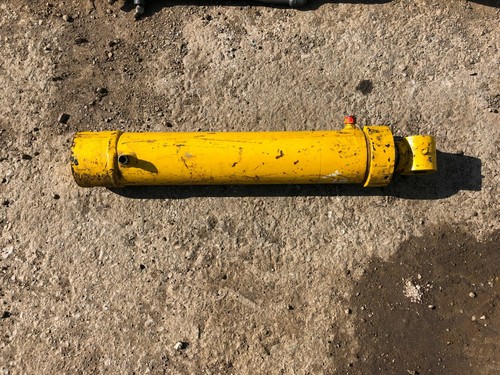 C84 mini digger hydraulic - hydraulic, ram