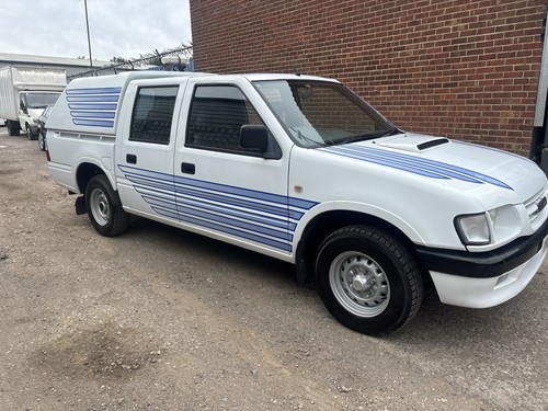 Isuzu double cab pick - td, up