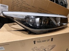 Kia Ceed RH Driver Side Headlight Genuine Part 92102A2461