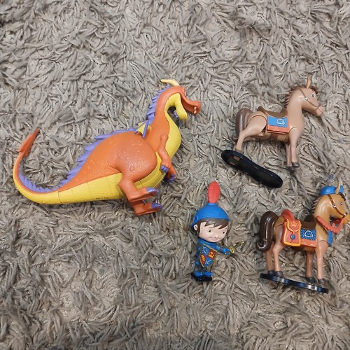 Mike the knight toy bundle - the,