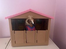 Horse Stable toy with horse