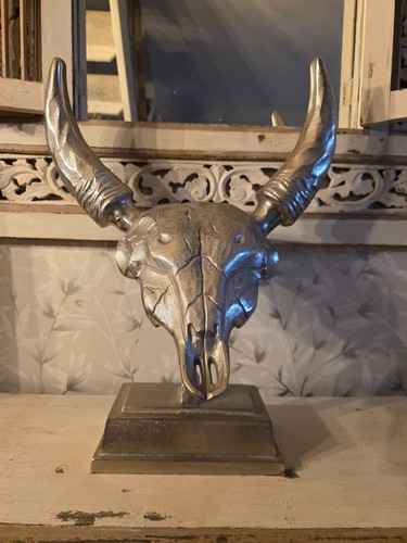 Chrome animal skull decor - animal,