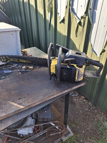 Old retro culloch chainsaw - mc,