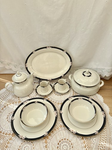 Vintage royal doulton vogue - doulton,
