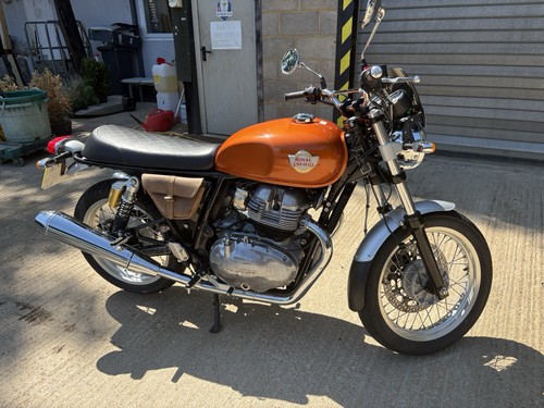 Royal enfield interceptor 650 - royal,