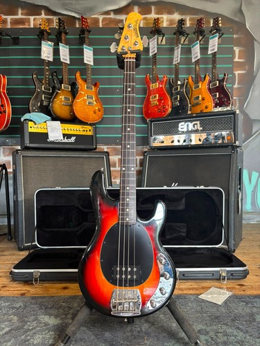 Ernie ball music man - man, stingray