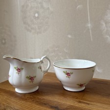 Jug and Sugar Bowl Fine Bone