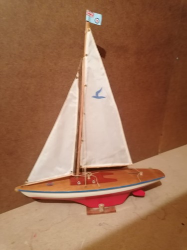 Seifert mono hull - vintage, pond