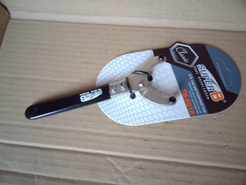 Bottom bracket adjustable peg - bottom,
