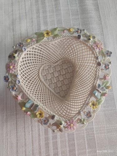 Belleek love nature annual - belleek., of