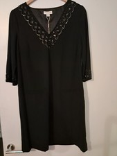 Monsoon, black evening, knee